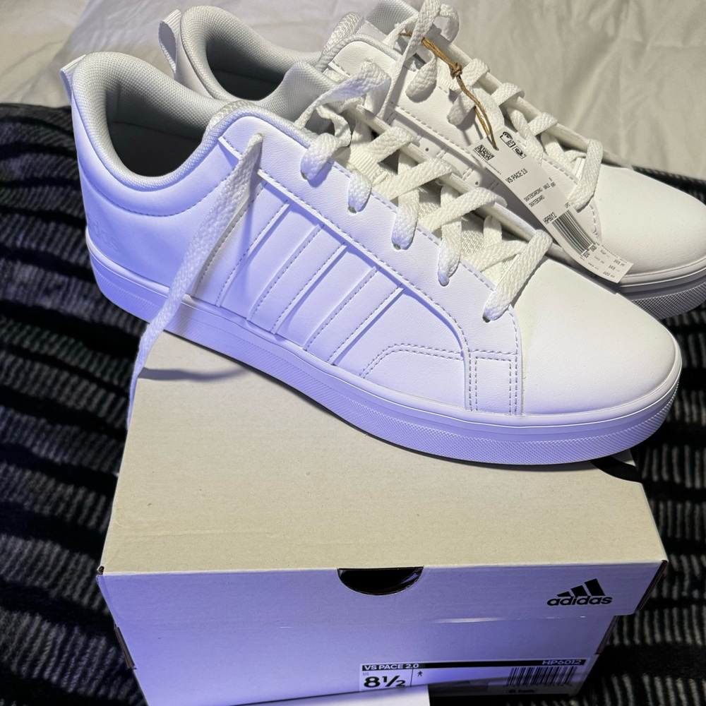 New with tags adidas mens size 8.5 shoes